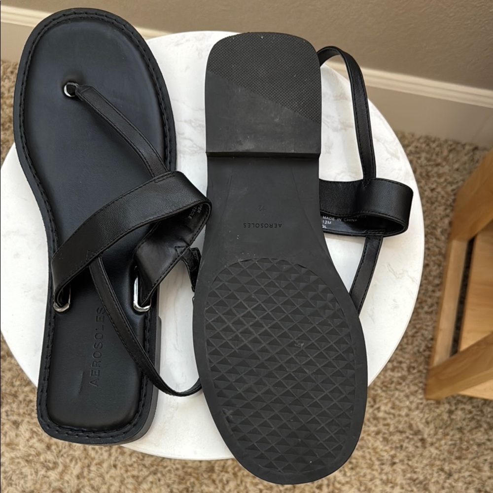 AEROSOLES Black Sandals - Picture 2 of 6